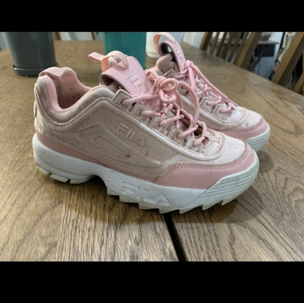 FILA Disruptor II Premium Velour Womens Size 7.5 Pink Velvet